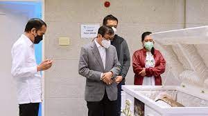 Yasonna laoly dipukul ko, ronny sompie terkapar. Xmuuglmrodjy0m