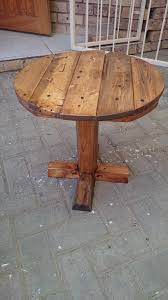 Diy Pedestal Pallet Round Coffee Table 99 Pallets Round Wood Table Round Wood Coffee Table Wooden Cocktail Table