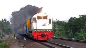 Cukup dengan klik kanan pada gambar dan pilih save as bila anda. Kereta Api Ngebul Mengeluarkan Asap Keren Banget Video Kereta Api Indonesia Terbaru Youtube