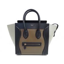 Trouvez livres, caméras, robes de bal, un pc, meubles et plus sur kijiji, le site de petites annonces no. Sac A Main Celine Mini Luggage 165213 Cuir
