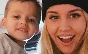 Conoce a Austin Milan, la sexy chica a la que Cristiano Ronaldo le devolvió  su celular