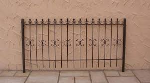 Pin Von Yvonne Kolb Auf Vorgarten Zaun Ideen In 2020 Schmiedeeisen Zaun Schmiedeeisen Zaun