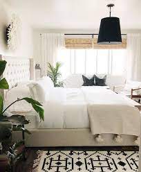 48 Modern Tiny Bedroom With Black And White Designs Ideas For Small Spaces Roundecor Home Decor Bedroom Bedroom Interior Tiny Bedroom