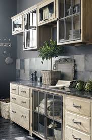 Deux Styles Pour Une Cuisine Au Naturel Trouver Des Idees De Agencement Cuisine Idee Deco Cuisine Meuble Cuisine
