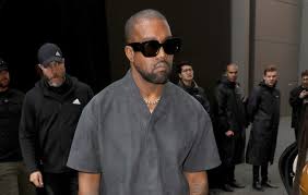 Kanye originally planned to drop his album donda, named for his late mother, last july, but it was never released. Bhmafuxyfim 9m