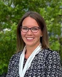 Jennifer Bugg's Instagram, Twitter & Facebook