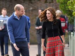 The duchess paired the look with a raspberry velvet clutch that. Kate Middleton Had A Prince William Poster In Her Teenage Bedroom
