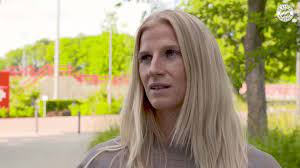 Sofia jakobsson blev vald till den franska ligans bästa spelare säsongen 2014/2015, framröstad av tränarna i ligan. Video Fcb Frauen Neuzugang Sofia Jakobsson Im Interview