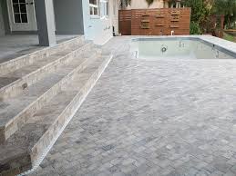 Travertine Pool Deck Is In 3x6 Silver Travertine On The Diagonal Used 16x24 Pavers For The Stair Tread Travertine Pool Decking Travertine Pool Florida Home