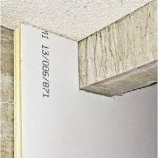 Comment Bien Isoler Un Mur En Realisant Deux Couches Isolation Mur Parement Mural Isolation Phonique Porte