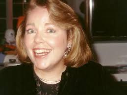 Eileen Mckenna's Instagram, Twitter & Facebook