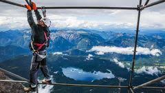 Im norden italiens, am lago maggiore ist eine beliebte seilbahn abgestürzt. Dolomiten Ein Kampfjet Rast In Eine Seilbahn 20 Menschen Sterben Und Niemand Ist Schuld Stern De