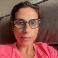 200+ perfis com “Danielle Pires”