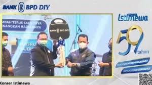 Akun resmi bank bpd diy kita berkembang bersama — bank bpd diy terdaftar & diawasi ojk www.bpddiy.co.id. Bank Bpd Diy Gelar Konser Istimewa 59 Tahun Sekaligus Penarikan Hadiah Undian Sutera Dan Sutera Emas Tribun Jogja