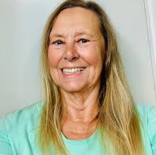 Amazon.com: Wholehearted: Living a Life Devoted to God As Outlined in  Colossians 1: 9798385036738: Webb, Mary Lynne: Books