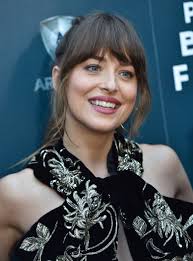 Dakota county library returns to full services. Twitter Is Freaking Out Over Dakota Johnson Closing Her Tooth Gap
