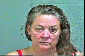 Woman accused of smashing up Taco Bell with tire iron