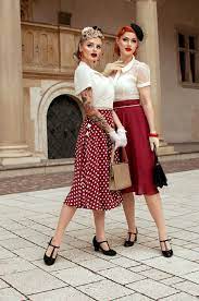 Tenue classe femme vêtements style vestimentaire robe fendue longueur genoux impriés carreaux femme belle, comment être une femme bien habillée, soirée guinguette comment s'habiller, robe. 1001 Idees De Soiree Guinguette Comment S Habiller