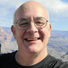 Robert Urbaniak (mi/mie/dot fluid) (@uerbe)