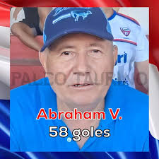 Abraham Vasquez conocido como "el Peñero Vasquez", tenia un disparo  certero, Firpo equipo donde Jugo, podia estar perdiendo 1 x 0 y muchas  veces empatando y cometian una falta a favor de