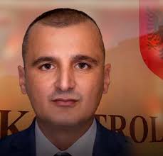 Edi Rama spastron qeverinë më 20 korrik nga ministrat me dosje në SPAK,  gati përmbysja e madhe edhe në nivel drejtorësh, s