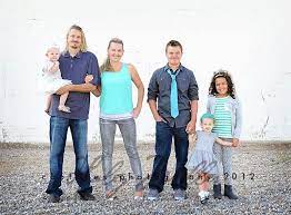 What To Wear In Family Pictures By Color 100 Ideas In All Colors Capturing J Family Picture Outfits Family Photos What To Wear Family Pictures What To Wear
