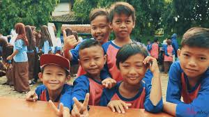 Ulasan baik dari anda dapat memberikan dampak baik bagi siswa dan. Video Profil Sdn Babakan Dramaga 04 Youtube