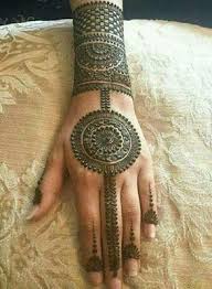 Beautiful Half Hand Mhendi With Round Shape Tatto New Mhendi Designs Henna Tattoo Designs Latest Mehndi Designs Mehndi Designs For Hands