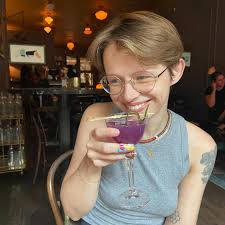 ty @sambellamy for being my roommate for 4 years 🫶 ty for olive and a  cherished chapter of my life 💝