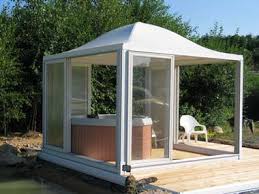 Fonctionnelle, l'ouverture est montée sur l'axe. Abris Chalets De Jardin Abri Spa Abri Spa 4 00 X 4 00 M Piscines Spas Loisirs Com