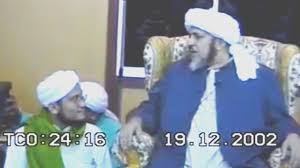 Sejak beberapa bulan lalu, warga menutup 4 jalan menuju zawiyah dan masjid karena ada ancaman serangan dari militan sinai. Sanad Tarekat Ahmadiah Idrisiah Sayyid Muhammad Ibn Alawi Al Maliki Chengkau 2002 By Tarekat Idrisiah