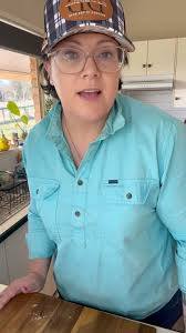 Toes in the earth 🌍 , Chin up ⬆️ , Wings in the air 🪽, My favourite  saying to ground me from ThatWitchyOne Amy Smith ❤️, I’m proud of you honey  x