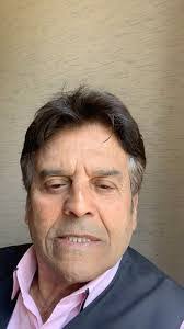 Andrew Esterson's Instagram, Twitter & Facebook