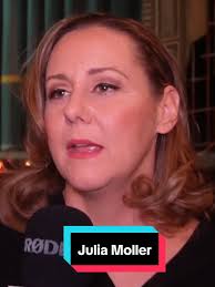 Declaraciones de Julia Möller en el último programa de tacones y asfalto.  #taconesyasfalto #juliamoller #actriz @ELSA MARTÍNEZ Podéis ver el resto de  la entrevista en #tdt abierto en las televisiones ...