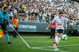 Botafogo de futebol e regatas é uma agremiação poliesportiva brasileira, com sede no bairro homônimo ao clube, na cidade do rio de janeiro. Mateus Vital No Jogo Contra O Botafogo Na Arena Corinthians Pelo Brasileirao