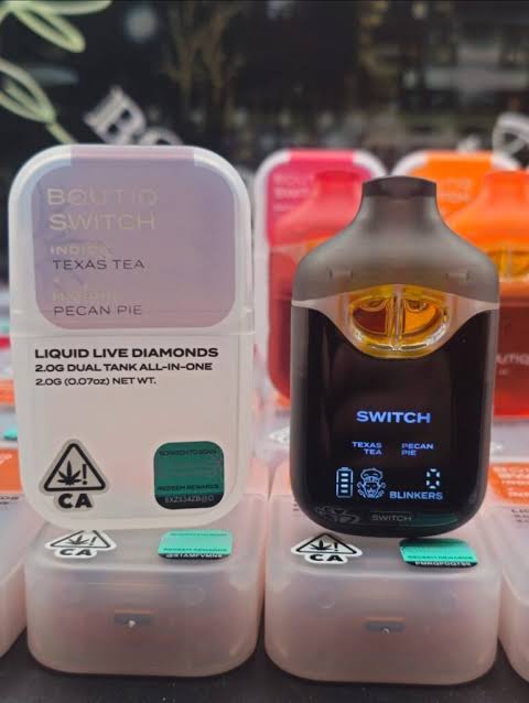 Dispositif Boutiq Switch VAPE compact avec cartouche double saveur