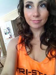 Alexis Blanchette's Instagram, Twitter & Facebook