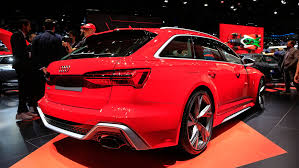 Options will include an inductive charging port using audi's latest wireless technology, together with an autonomous parking function that will automatically park the car over a. Neuer Audi Rs6 Avant 2020 Sportkombi Mit 600 Ps Auto Motor Und Sport