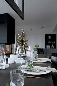 Jak Zastawic Stol Na Swieta Propozycja Z Ciemnym Tlem Table Setting Christmas Decoration Chri Weihnachtstischgedecke Moderne Weihnachten Tisch Dekorieren
