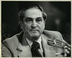1977 Press Photo Robert Bloom testifies before Senate, Washington D.C.