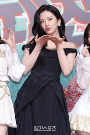 스타쉽 측 “안유진 딥페이크 사진 공유, 머리 숙여 사과” [공식] - 일간스포츠