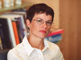 Marta Kos bodoče kolege uči javnega nastopanja