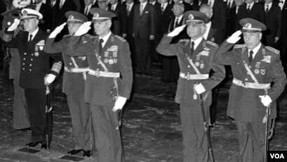 12 Eylül Darbesi'nin 43'üncü yıldönümü: Darbenin mahpus tanıkları o günleri anlatıyor
