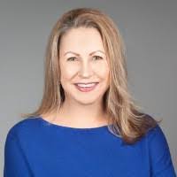 Lynn Hough's Instagram, Twitter & Facebook