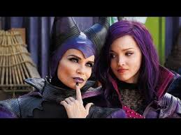Descendants 2 Uma Versus Mal Battle Clip 2017 Kids Disney New Movie Hd Yout Disney Descendants Disney Descendants Movie Disney Channel Descendants