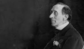 Although a prolific writer of plays, travelogues, novels, and poems, he is best remembered for his fairy tales. Andersen H C Forfatterweb
