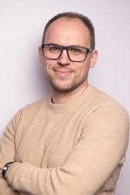 Daniel Wellman's Instagram, Twitter & Facebook