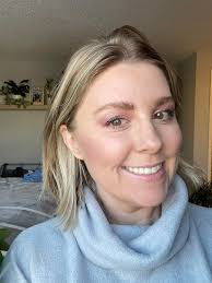 What are good hair and makeup recommendations for a wedding?