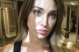 Cicogna in arrivo per belen? La Nuova Foto Di Belen Rodriguez Incinta Su Instagram Secondo Figlio In Arrivo Mamme Moda Bambini Famiglia E Gossip Bimbochic