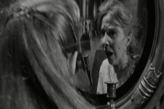 Mirroring Identity in Robert Wise's The Haunting (1963) - Horror Movie -  Horror Homeroom